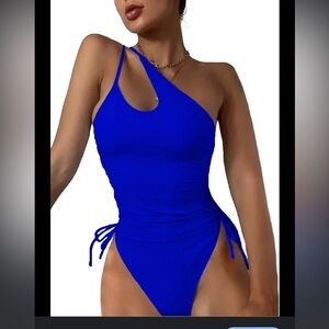 Swimsuit 🩱size Small 🏷️